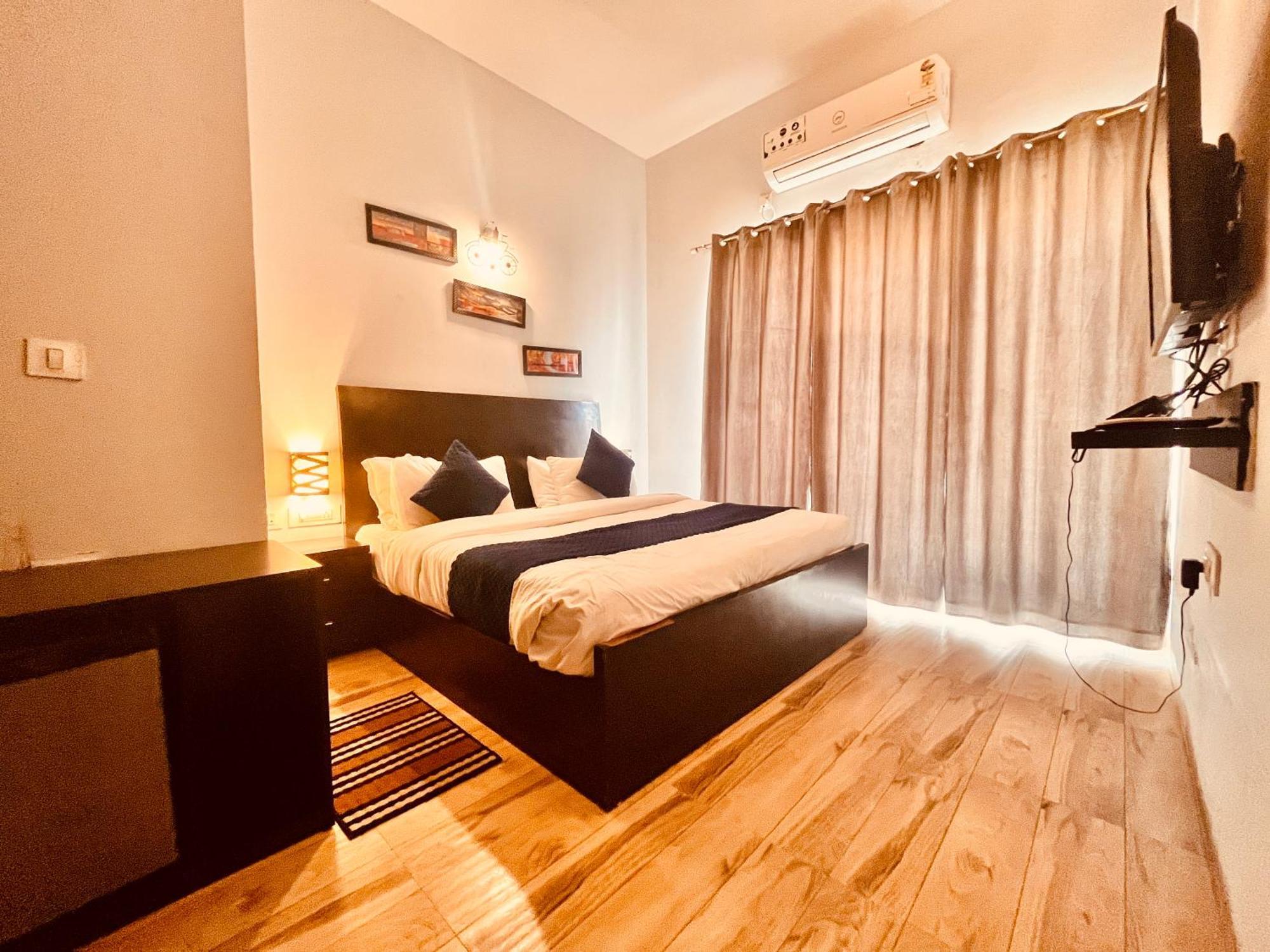 Pearl Grand Boutique Cottage In Omaxe Anandam Vrindavan - #Premium Ac Rooms With Balcony #Big Parking #Lift #Garden #Peaceful Area #Near Prem Mandir #Property Of The Year #Most Awarded Esterno foto