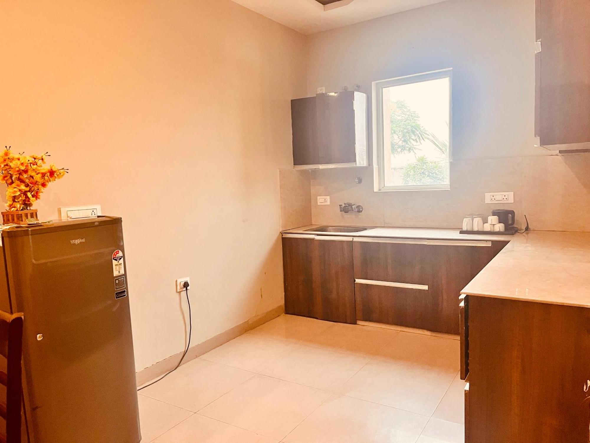 Pearl Grand Boutique Cottage In Omaxe Anandam Vrindavan - #Premium Ac Rooms With Balcony #Big Parking #Lift #Garden #Peaceful Area #Near Prem Mandir #Property Of The Year #Most Awarded Esterno foto