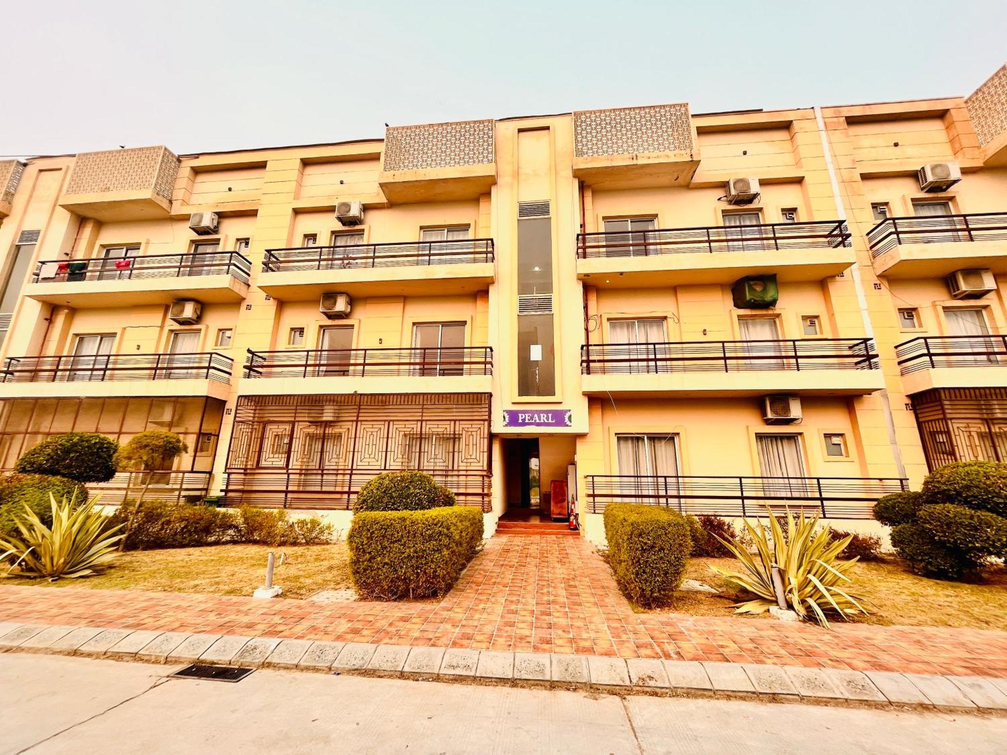 Pearl Grand Boutique Cottage In Omaxe Anandam Vrindavan - #Premium Ac Rooms With Balcony #Big Parking #Lift #Garden #Peaceful Area #Near Prem Mandir #Property Of The Year #Most Awarded Esterno foto