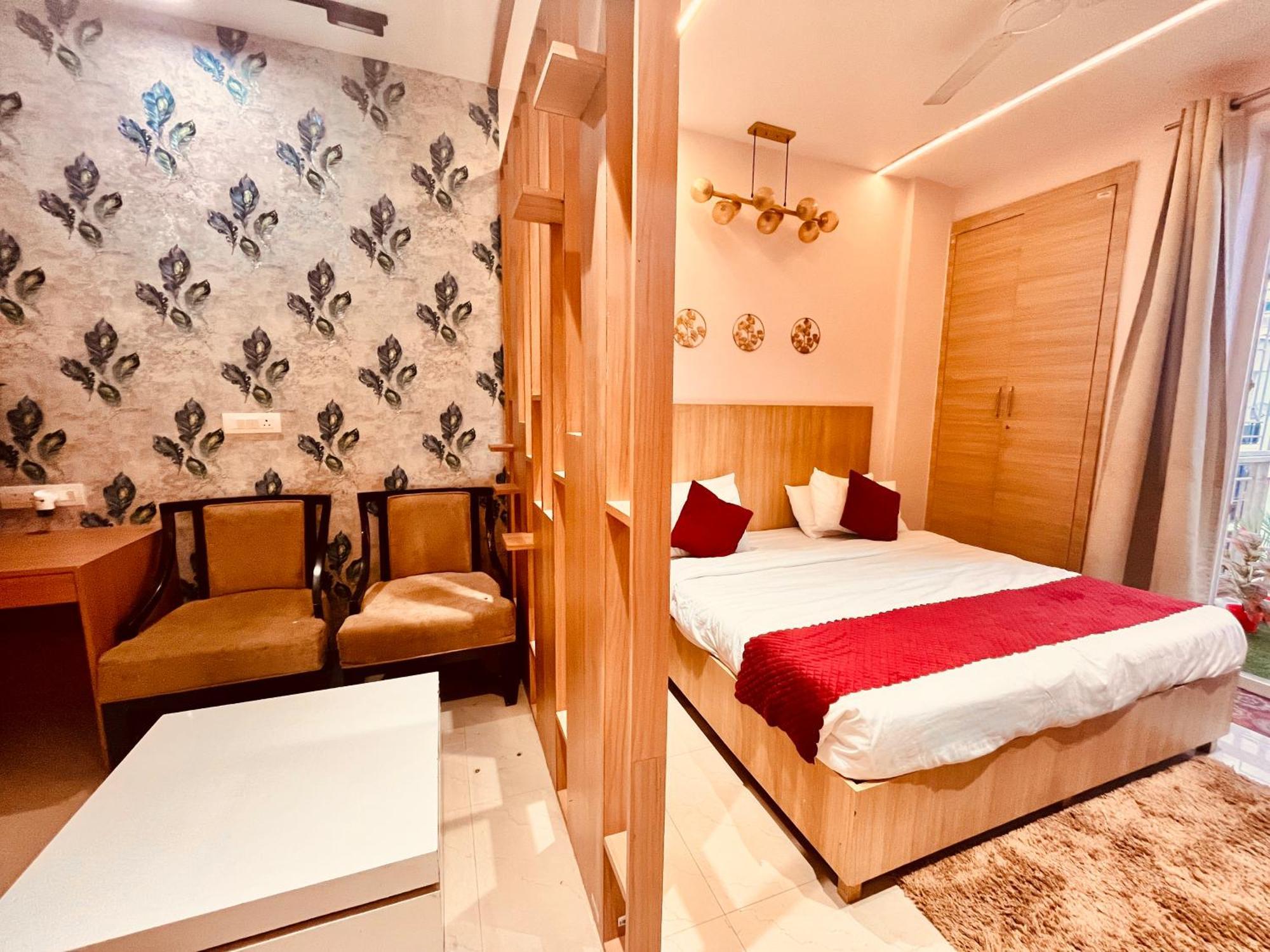 Pearl Grand Boutique Cottage In Omaxe Anandam Vrindavan - #Premium Ac Rooms With Balcony #Big Parking #Lift #Garden #Peaceful Area #Near Prem Mandir #Property Of The Year #Most Awarded Esterno foto