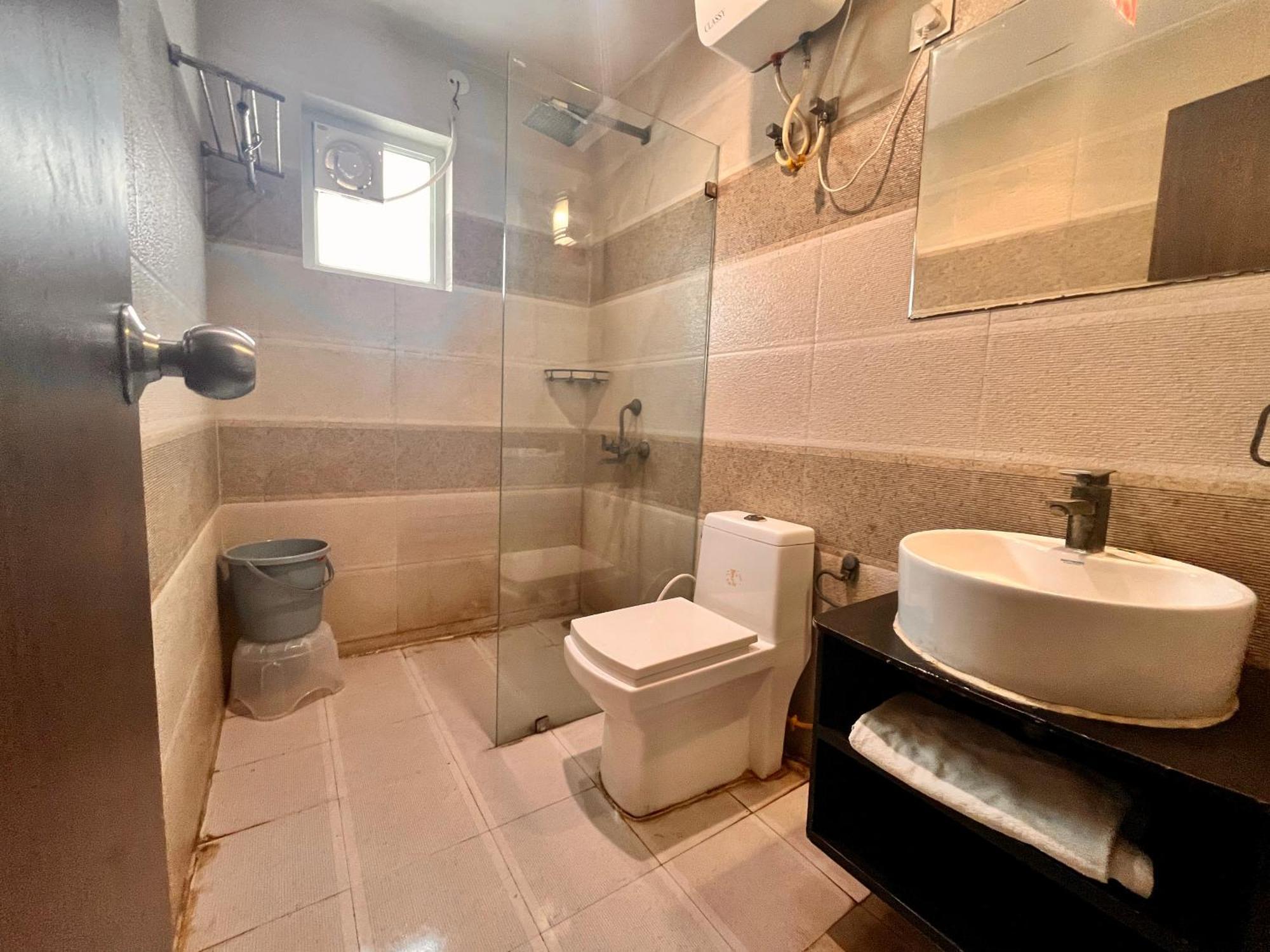 Pearl Grand Boutique Cottage In Omaxe Anandam Vrindavan - #Premium Ac Rooms With Balcony #Big Parking #Lift #Garden #Peaceful Area #Near Prem Mandir #Property Of The Year #Most Awarded Esterno foto