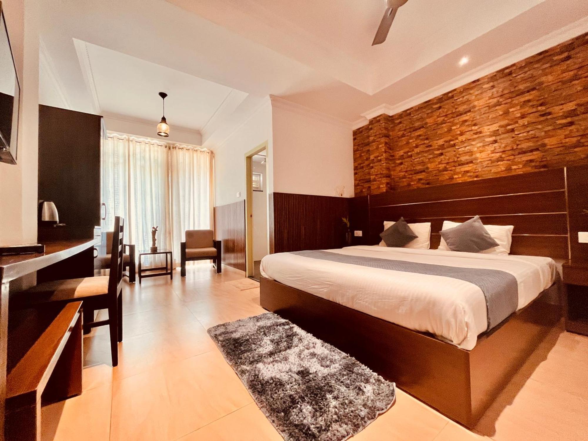Pearl Grand Boutique Cottage In Omaxe Anandam Vrindavan - #Premium Ac Rooms With Balcony #Big Parking #Lift #Garden #Peaceful Area #Near Prem Mandir #Property Of The Year #Most Awarded Esterno foto