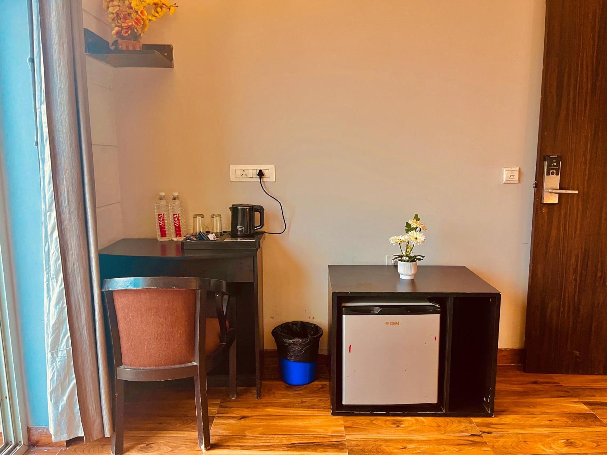Pearl Grand Boutique Cottage In Omaxe Anandam Vrindavan - #Premium Ac Rooms With Balcony #Big Parking #Lift #Garden #Peaceful Area #Near Prem Mandir #Property Of The Year #Most Awarded Esterno foto