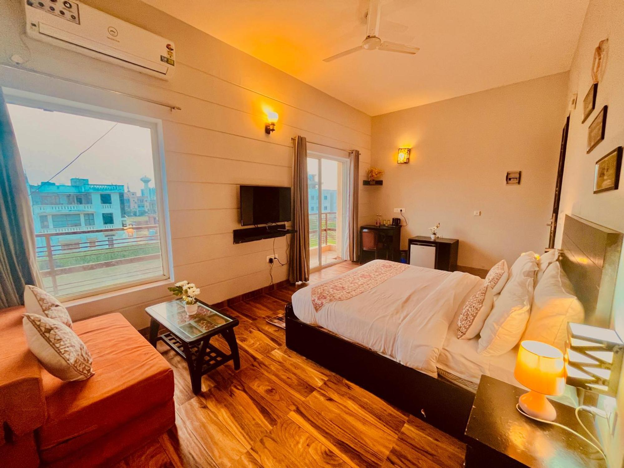 Pearl Grand Boutique Cottage In Omaxe Anandam Vrindavan - #Premium Ac Rooms With Balcony #Big Parking #Lift #Garden #Peaceful Area #Near Prem Mandir #Property Of The Year #Most Awarded Esterno foto